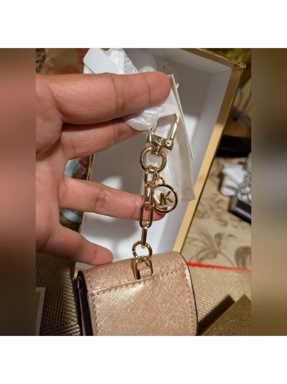 Michael Kors AirPods Pro Case Cover Charm Key Chain Rose Gold Box